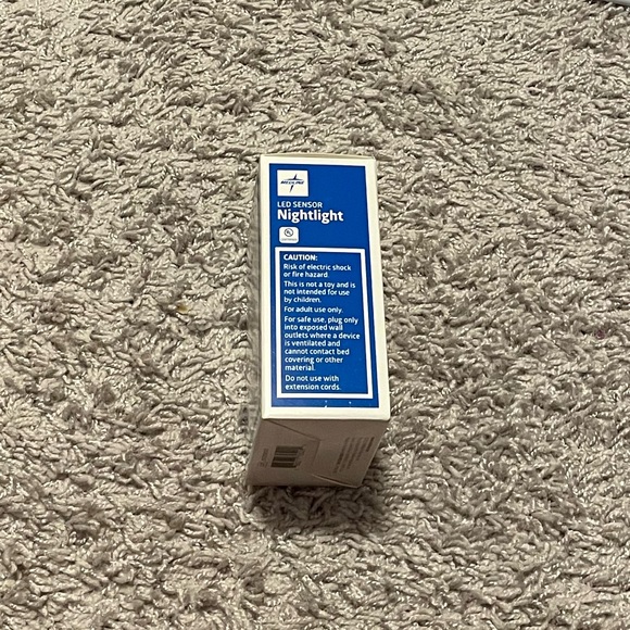 NWOT “Medline” 2-Pack LED SENSOR Sleek & Compact Night Light with Off/On Sensor - Picture 4 of 7